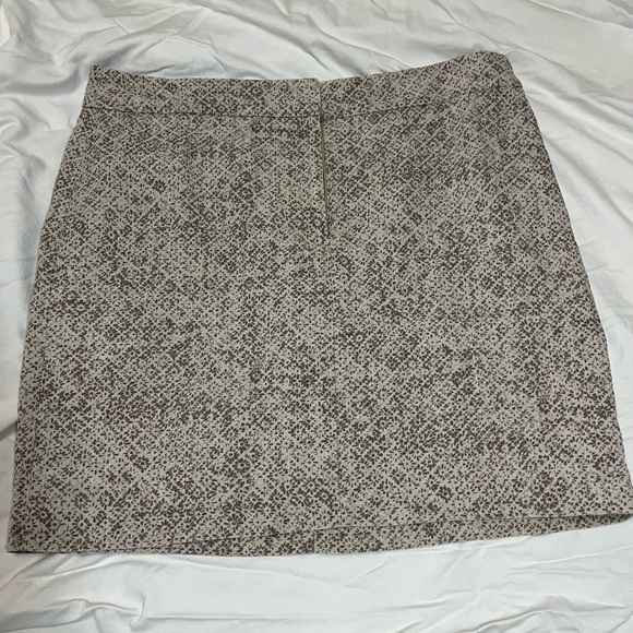 LOFT Linen Tan and Brown Patterned Pencil Skirt - Picture 1 of 3